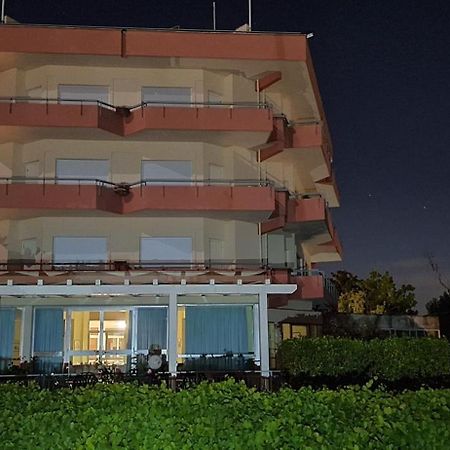 Hotel Le Pleiadi Сан Феличе Чирчео Екстериор снимка