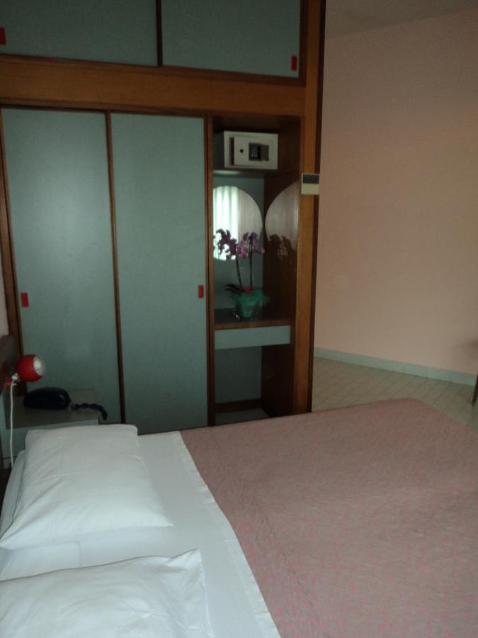 Hotel Le Pleiadi Сан Феличе Чирчео Екстериор снимка