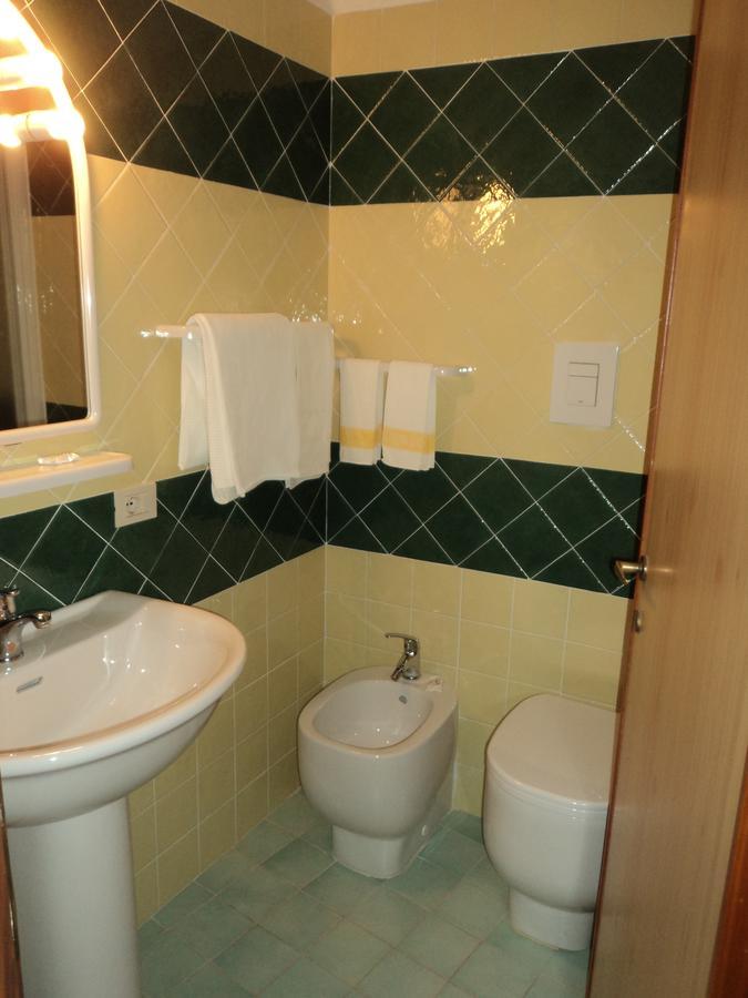 Hotel Le Pleiadi Сан Феличе Чирчео Екстериор снимка