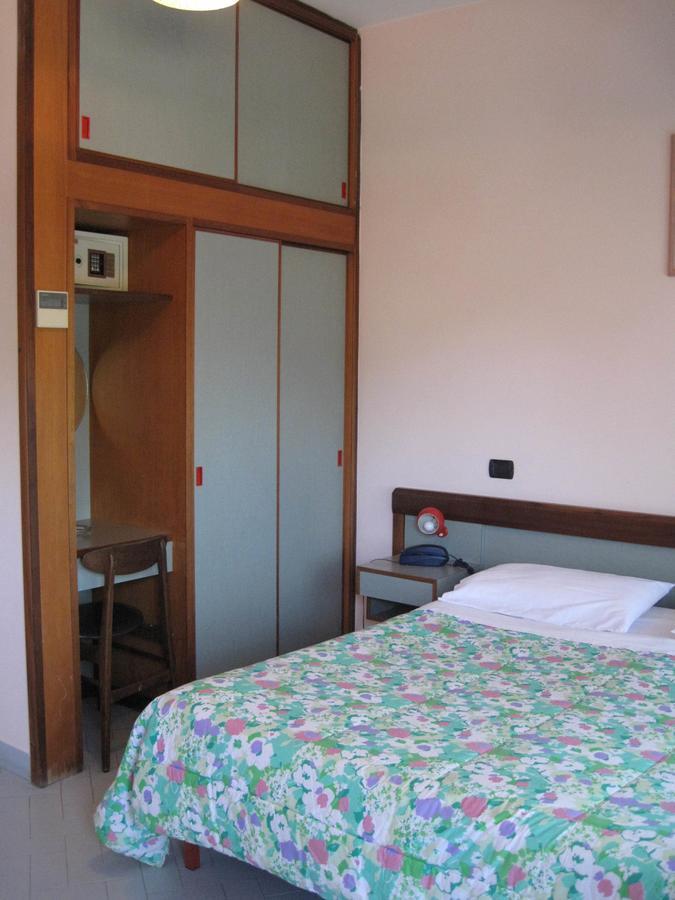 Hotel Le Pleiadi Сан Феличе Чирчео Екстериор снимка