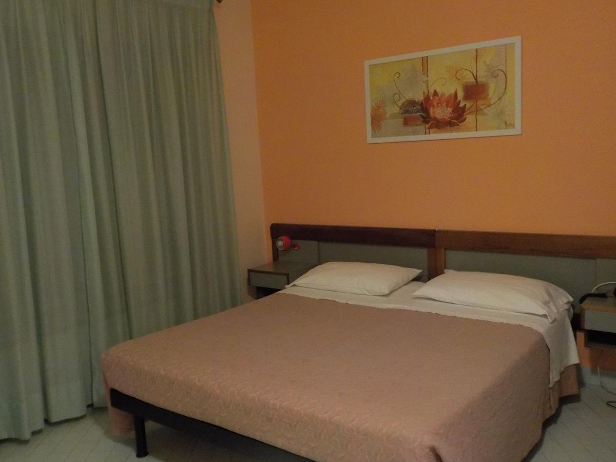 Hotel Le Pleiadi Сан Феличе Чирчео Екстериор снимка