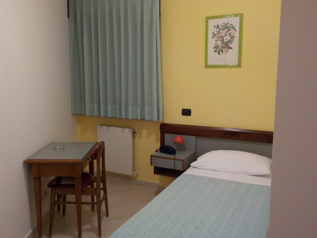 Hotel Le Pleiadi Сан Феличе Чирчео Екстериор снимка