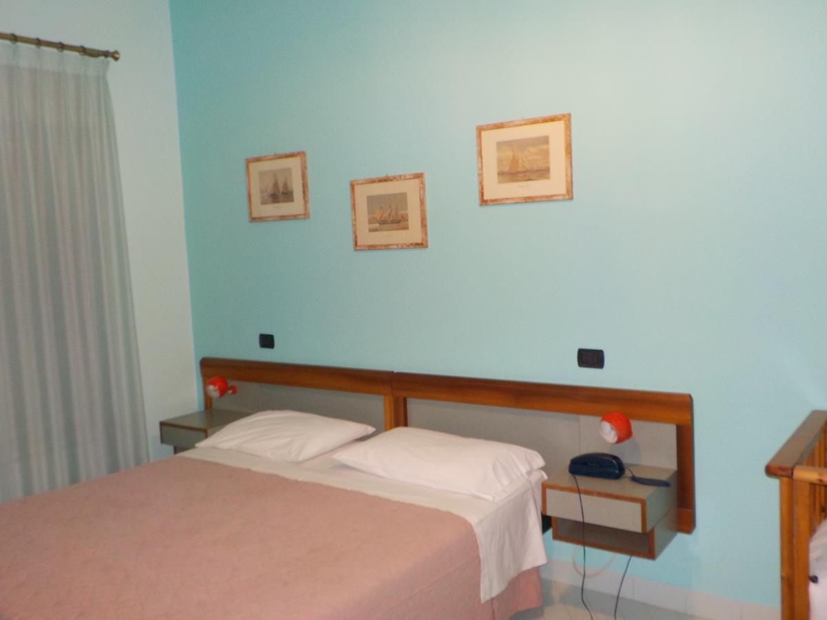 Hotel Le Pleiadi Сан Феличе Чирчео Екстериор снимка
